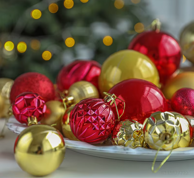 Festliche Weihnachtskugeln 34er Set – Rote & Blaue Glanzkugeln für Baum, Tisch & Party 202